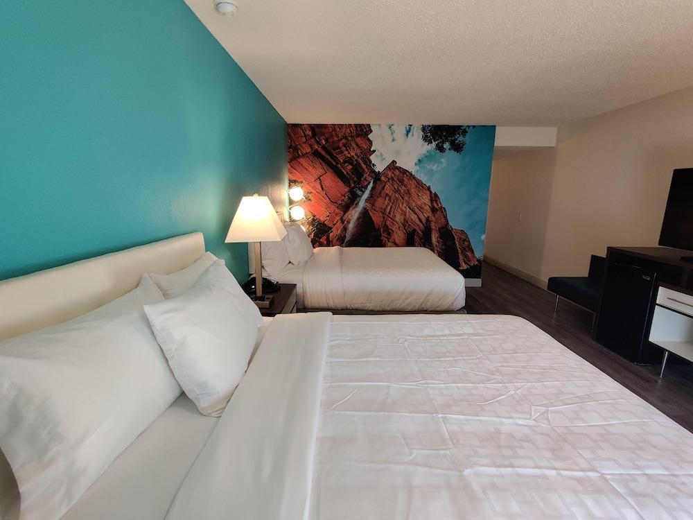 Clarion Pointe Fresno Near Yosemite Hotel Ngoại thất bức ảnh