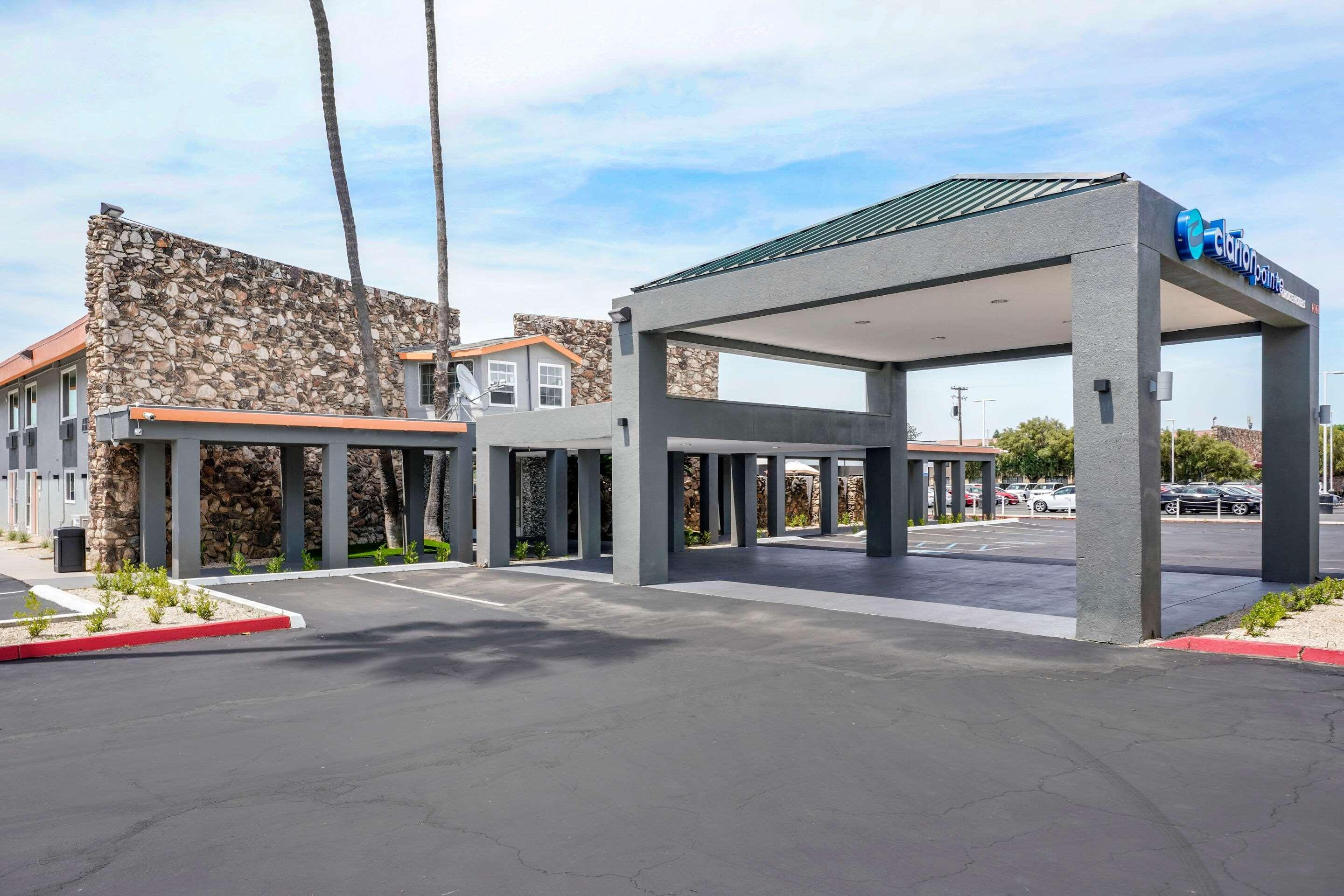 Clarion Pointe Fresno Near Yosemite Hotel Ngoại thất bức ảnh