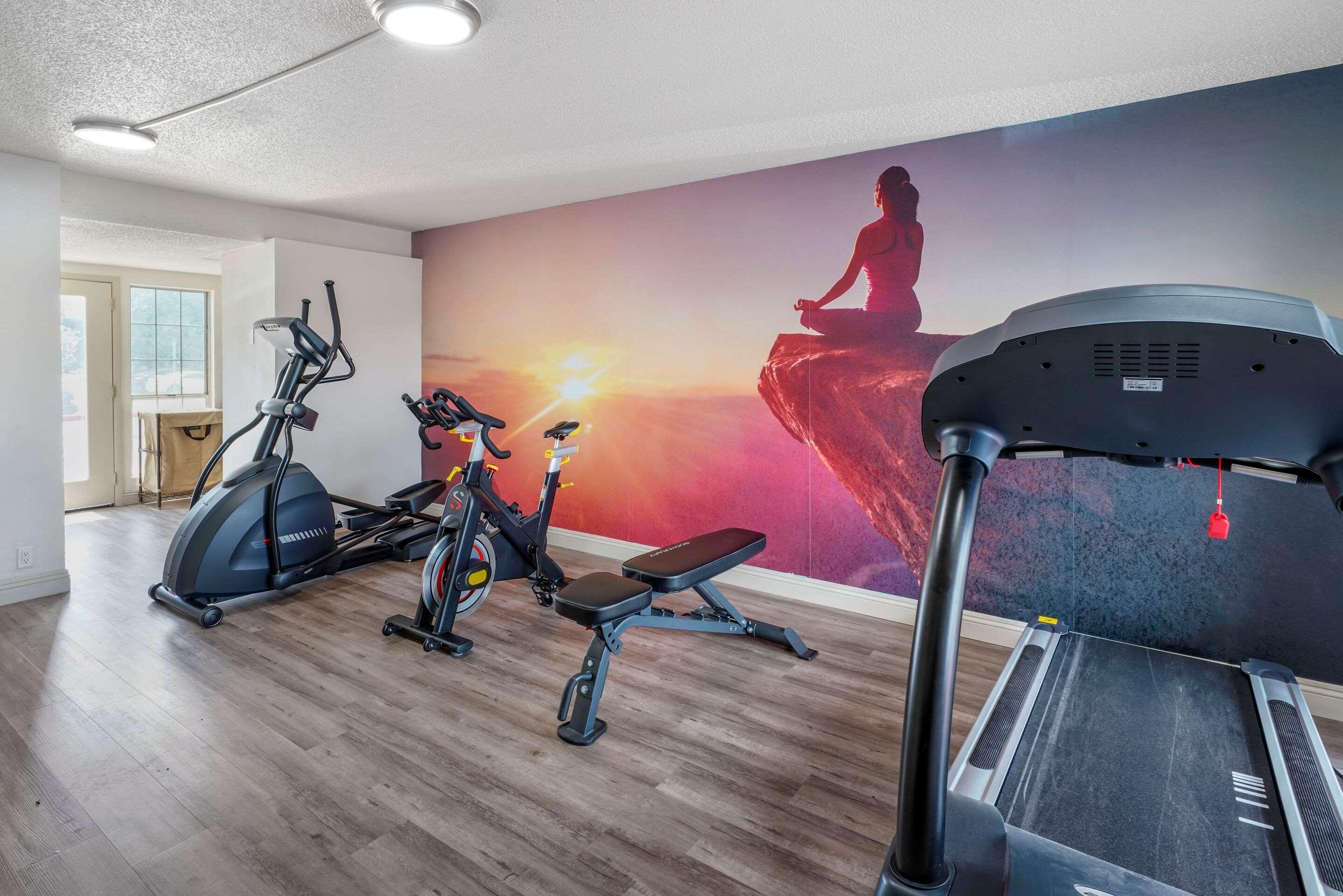Clarion Pointe Fresno Near Yosemite Hotel Ngoại thất bức ảnh