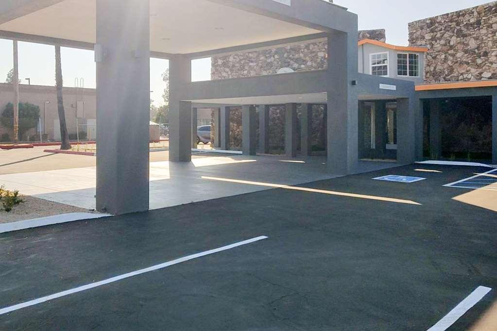 Clarion Pointe Fresno Near Yosemite Hotel Ngoại thất bức ảnh